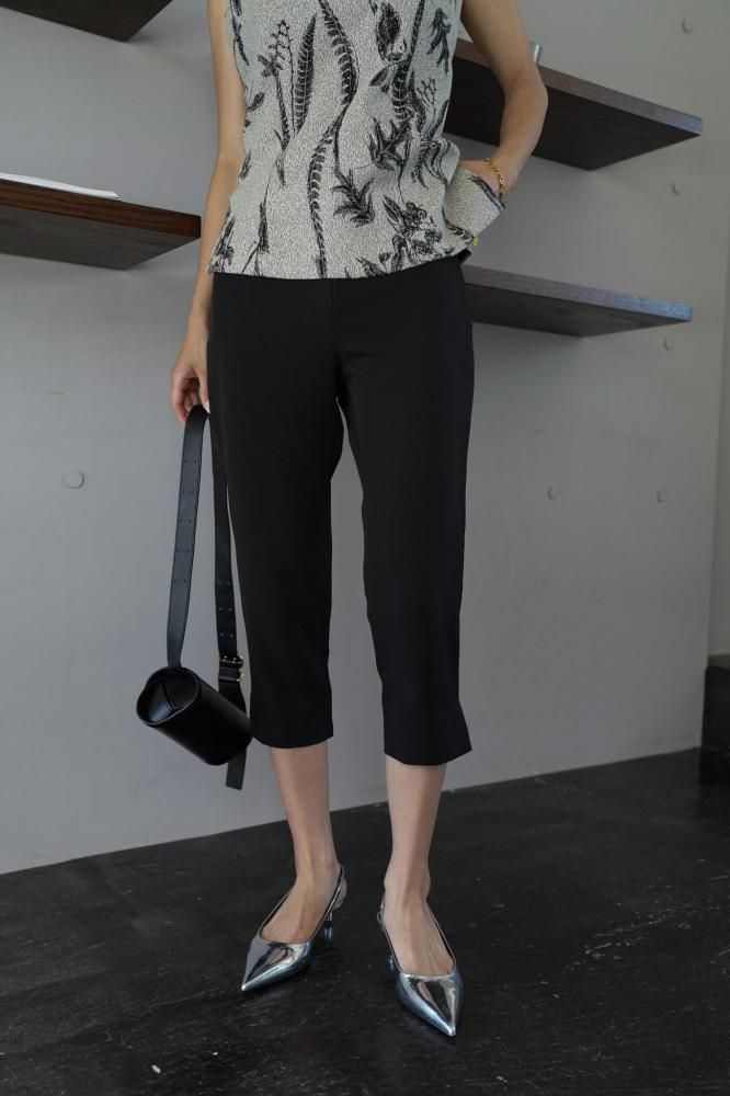Slit Capri Pants<br>[BLACK][S/M]